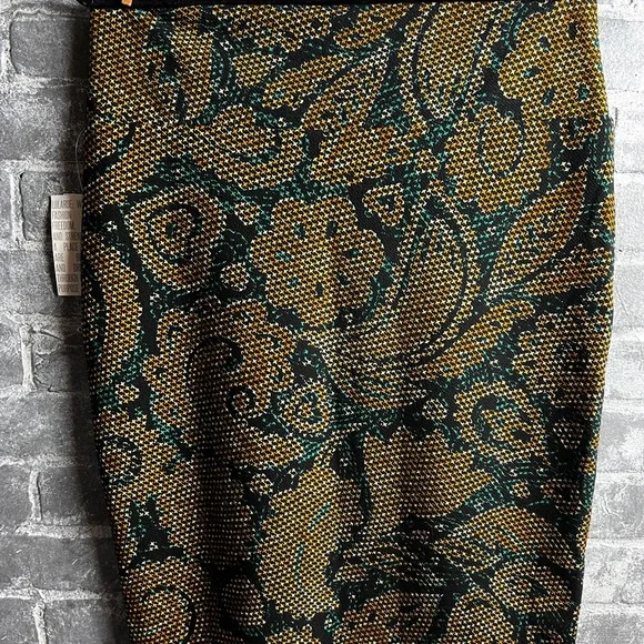 LuLaRoe Cassie Skirt Large Black with green and yellow print - Picture 4 of 5